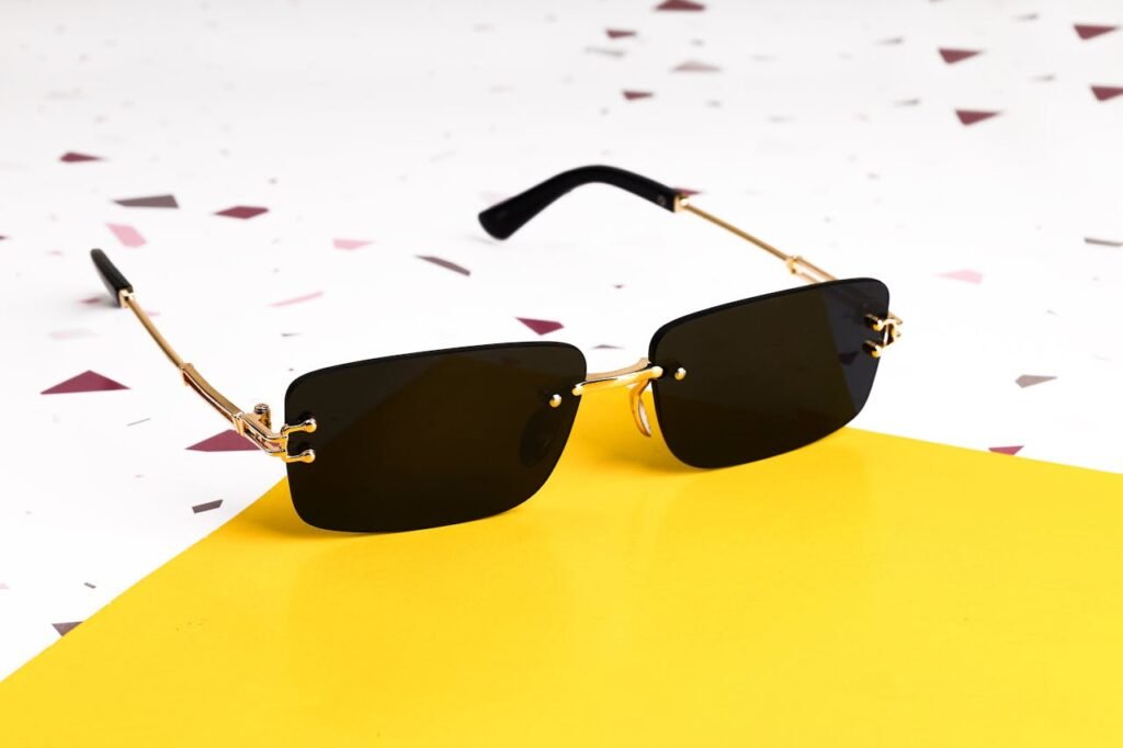5 Alarming Sunglasses Trends to Avoid Now - Overly Tiny Frames That Sacrifice Function
