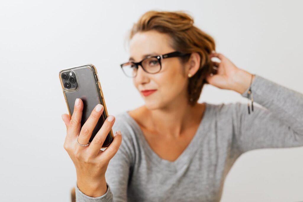 Eyewear Game - Your Signature Style