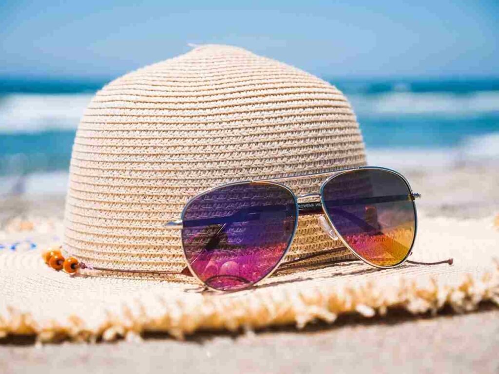 6 Critical Mistakes That Damage Your Frames - Leaving Sunglasses in Hot Environments